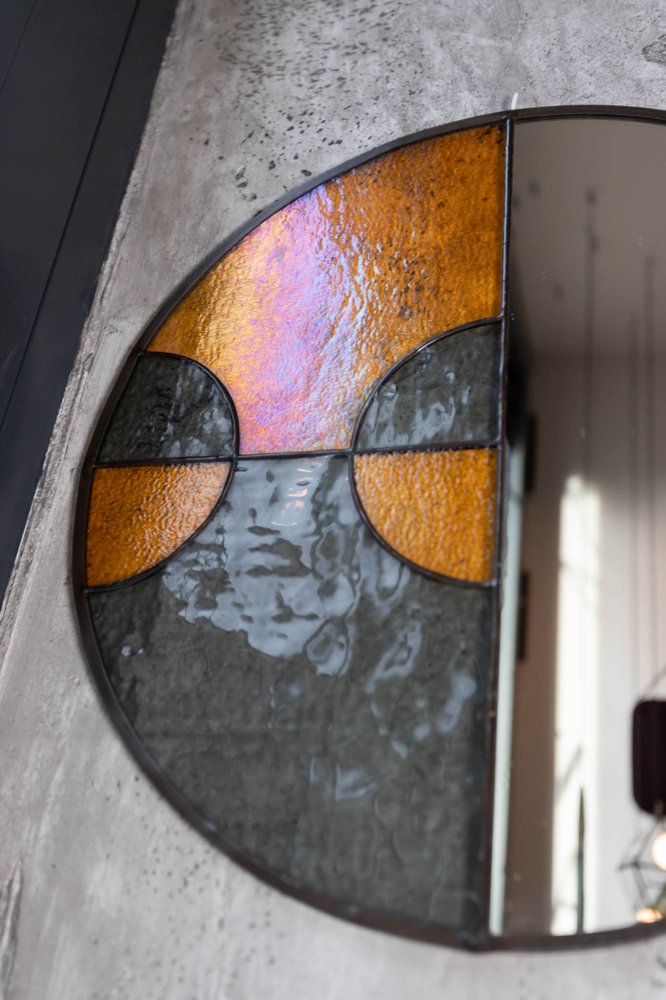 Decorative wall mirror