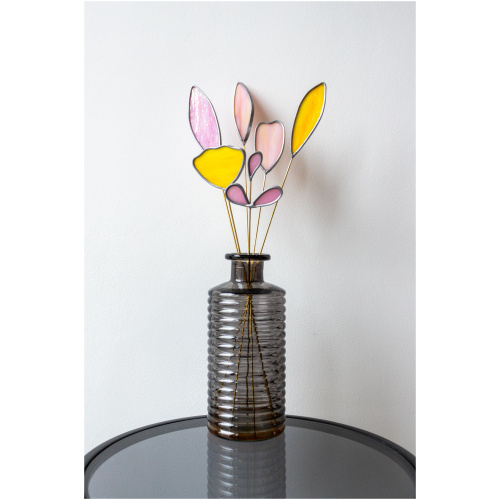 Handmade colorful glass flower bouquet by Duos Glass